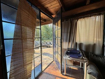 Complejo con bajada al rio en un lugar único de Villa los Aromos