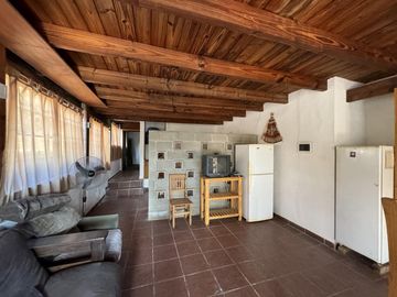 Complejo con bajada al rio en un lugar único de Villa los Aromos