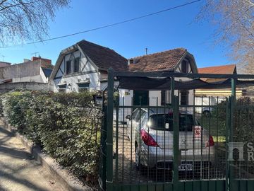 Casa en Olivos en venta zona Quinta presidencial 4 dormitorios