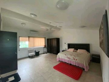 🟢¡Novedad! Casa al Sur de Cuernavaca, Fraccionamiento Burgos. 706 m².