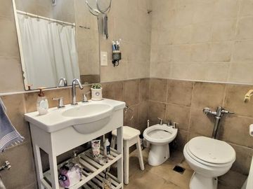 RETASADO! Terraza con departamento Venta - Silencioso y luminoso!!