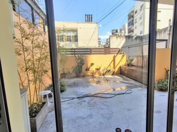 RETASADO! Terraza con departamento Venta - Silencioso y luminoso!!