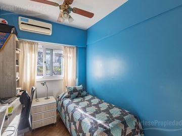 villa Crespo, 4 ambientes, mas escritorio, cocina office, balcon corrido, baño y toil