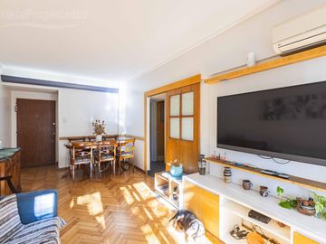 villa Crespo, 4 ambientes, mas escritorio, cocina office, balcon corrido, baño y toil