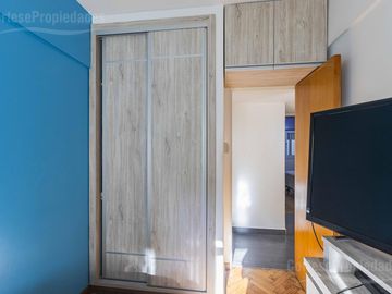 villa Crespo, 4 ambientes, mas escritorio, cocina office, balcon corrido, baño y toil