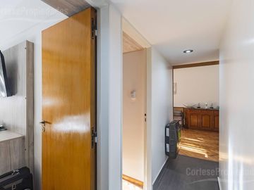 villa Crespo, 4 ambientes, mas escritorio, cocina office, balcon corrido, baño y toil