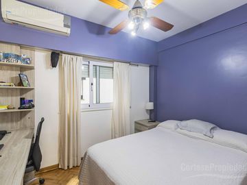 villa Crespo, 4 ambientes, mas escritorio, cocina office, balcon corrido, baño y toil
