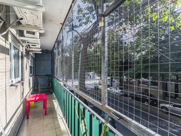 villa Crespo, 4 ambientes, mas escritorio, cocina office, balcon corrido, baño y toil