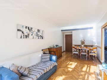 villa Crespo, 4 ambientes, mas escritorio, cocina office, balcon corrido, baño y toil