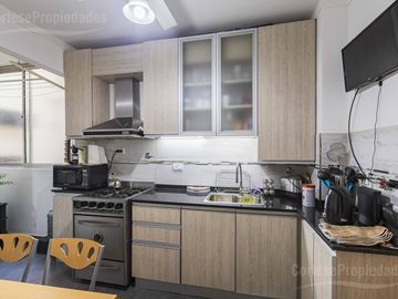 villa Crespo, 4 ambientes, mas escritorio, cocina office, balcon corrido, baño y toil