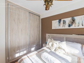villa Crespo, 4 ambientes, mas escritorio, cocina office, balcon corrido, baño y toil