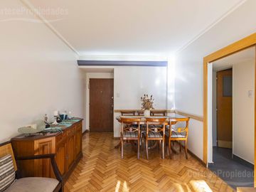 villa Crespo, 4 ambientes, mas escritorio, cocina office, balcon corrido, baño y toil