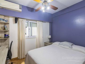villa Crespo, 4 ambientes, mas escritorio, cocina office, balcon corrido, baño y toil