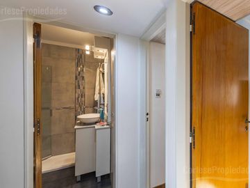 villa Crespo, 4 ambientes, mas escritorio, cocina office, balcon corrido, baño y toil