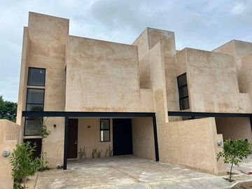 Casa en venta tipo TH en Dzitya al norte de Mérida