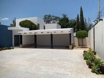 Casa en Venta en Fracc. Las Margaritas, Cholul