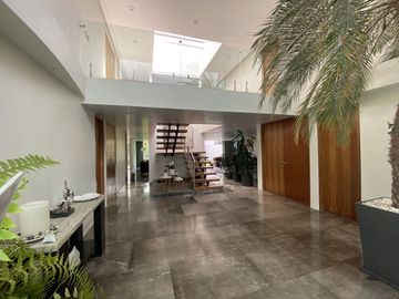 Residencia en venta en calle cerrada en Tecamachalco