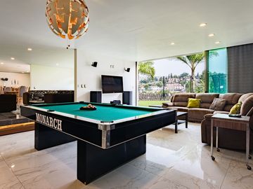 Residencia en venta en calle cerrada en Tecamachalco