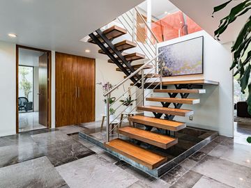 Residencia en venta en calle cerrada en Tecamachalco
