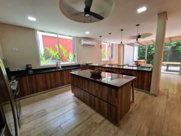 Casa en Venta en Privada Nuukan en Cholul