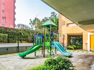 Departamento en Venta en Plaza Alcaldesa - Espacioso y Lindo Departamento