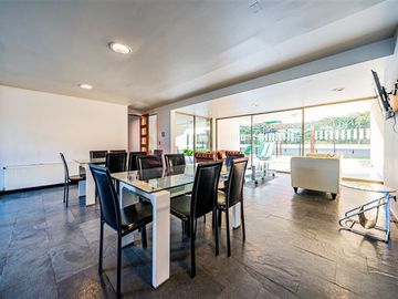 Departamento en Venta en Plaza Alcaldesa - Espacioso y Lindo Departamento