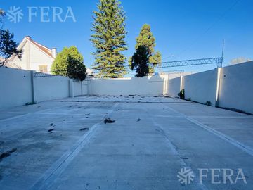 Venta de Departamento 4 ambientes con espacio guardacoche en Sarandi (32012)