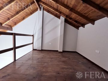 Venta de Departamento 4 ambientes con espacio guardacoche en Sarandi (32013)