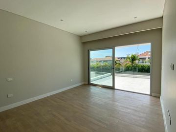 Barrio Privado La Lomada - Casa minimalista a estrenar