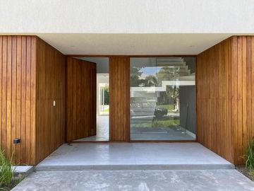 Barrio Privado La Lomada - Casa minimalista a estrenar