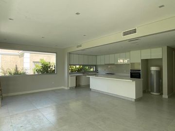 Barrio Privado La Lomada - Casa minimalista a estrenar