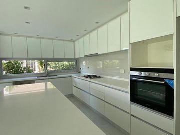 Barrio Privado La Lomada - Casa minimalista a estrenar