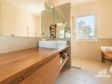 Venta Casa 4 dormitorios Fisherton Rosario