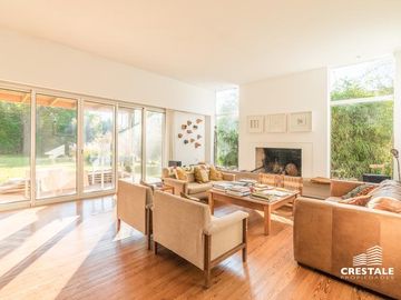 Venta Casa 4 dormitorios Fisherton Rosario