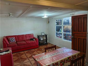 SE VENDE CASA CON LOCAL COMERCIAL
