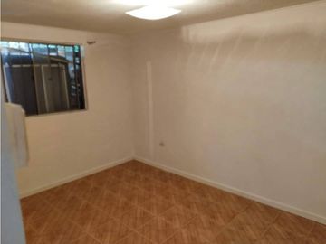 SE VENDE CASA CON LOCAL COMERCIAL