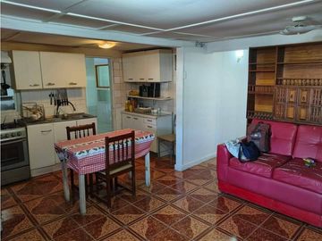 SE VENDE CASA CON LOCAL COMERCIAL