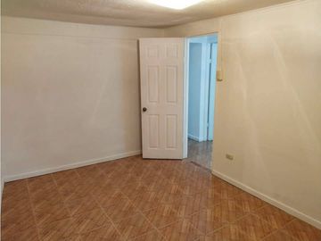 SE VENDE CASA CON LOCAL COMERCIAL