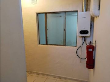 SE VENDE CASA CON LOCAL COMERCIAL