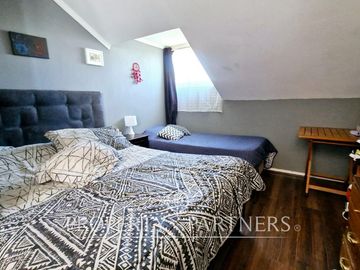 Gran casa en Bosques de Montemar. 8 dormitorios, 2 salas de estar.