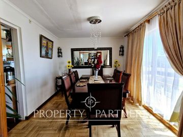 Gran casa en Bosques de Montemar. 8 dormitorios, 2 salas de estar.