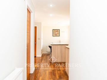 Exclusiva propiedad en excelente condominio