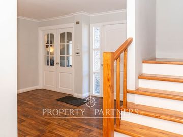 Exclusiva propiedad en excelente condominio
