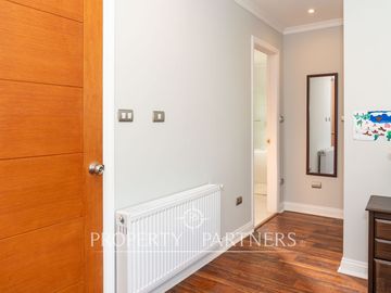 Exclusiva propiedad en excelente condominio