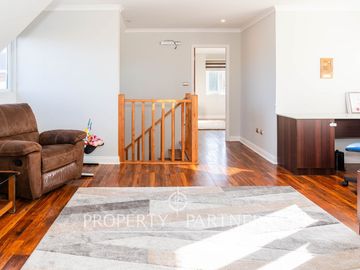 Exclusiva propiedad en excelente condominio