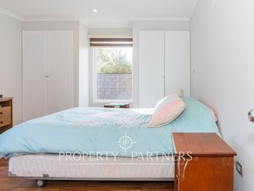 Exclusiva propiedad en excelente condominio