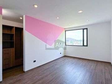 Casa en venta en metepec con diseño moderno y  jardín interno