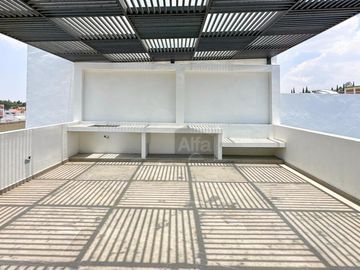 Casa en venta en metepec con diseño moderno y  jardín interno