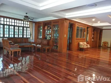 6 Bedroom House for sale at Chiangmai Lake Land