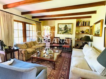 Hermosa casa con gran terreno en Limache